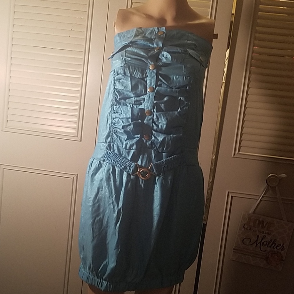 Women's clothing